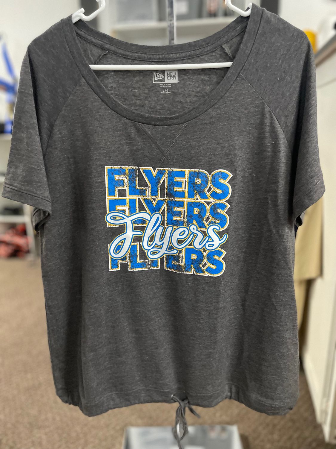 New Era ® Ladies Tri-Blend Performance Cinch Tee. LNEA133 Dark Graphite L