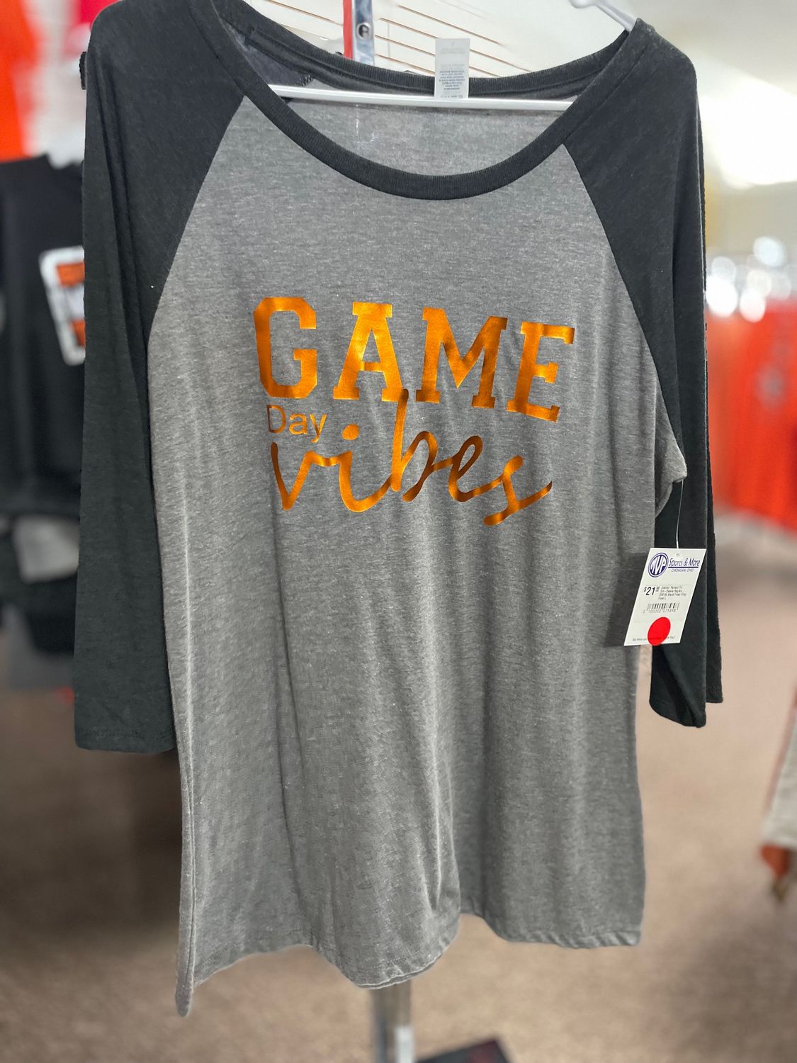 District  Perfect Tri 3/4-Sleeve Raglan. DM136 Black Frost/ Grey Frost L