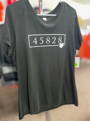 District ® Perfect Tri®Tee. DM130 Black XL District ® Perfect Tri®Tee. DM130 Black XL