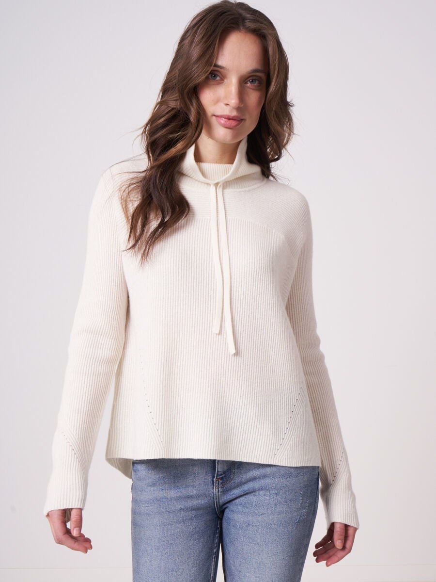200675  SWEATER