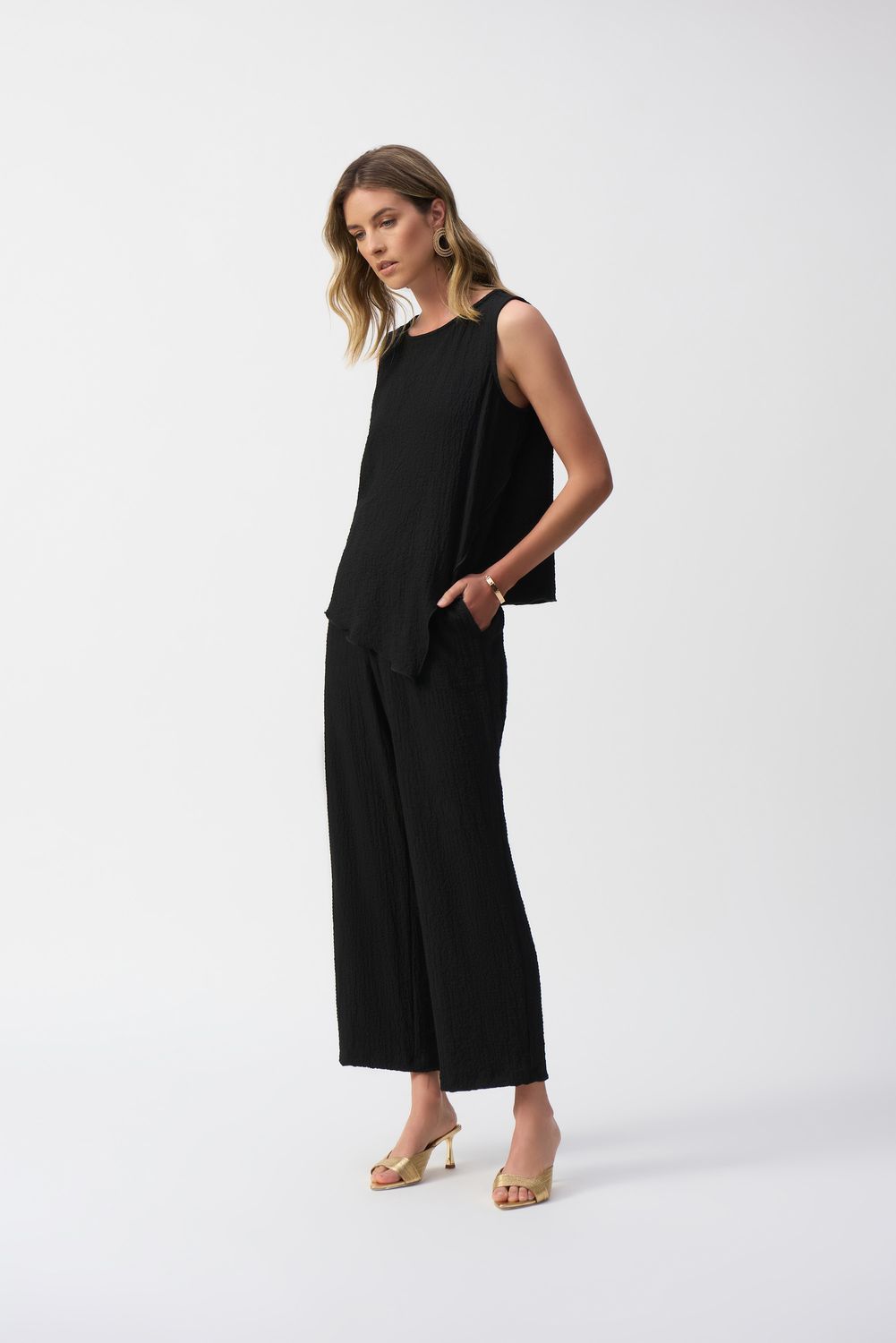 251227 Seersucker Wide Leg Pull-On Pants