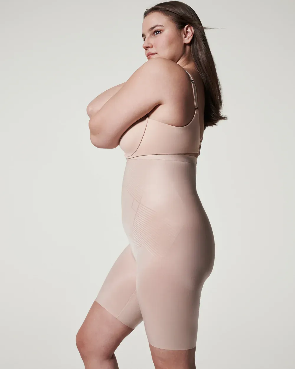 10233R SPANXshape™ Invisible High-Waisted Mid-Thigh Short