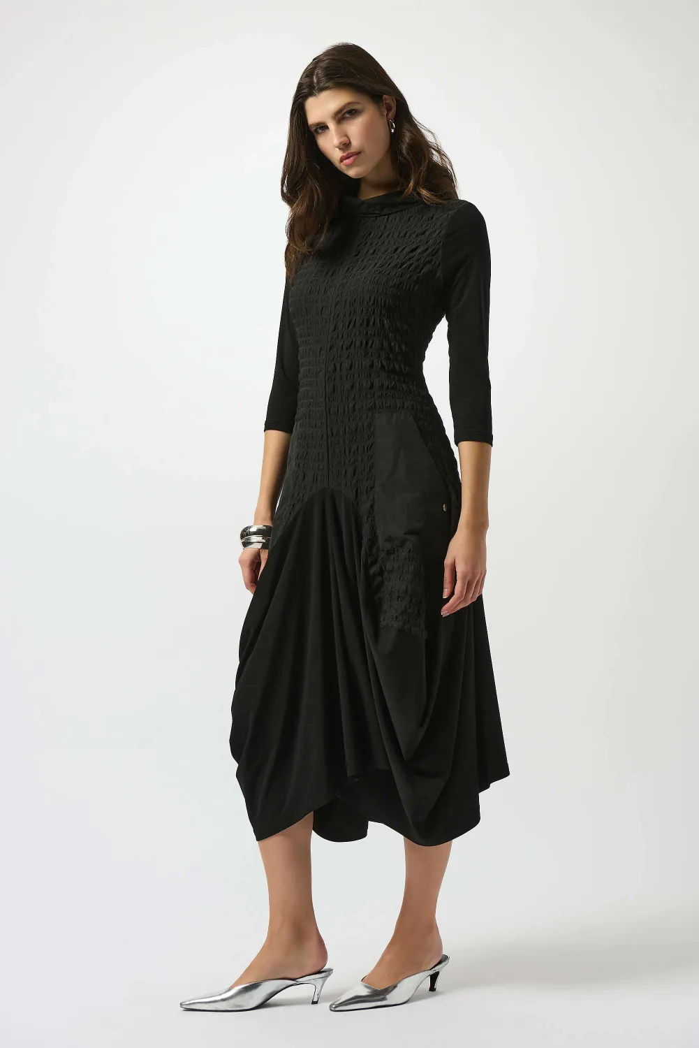 253085 Bubble Jacquard &amp; Silky Knit Cocoon Dress