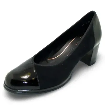 Ara, Concord in Black