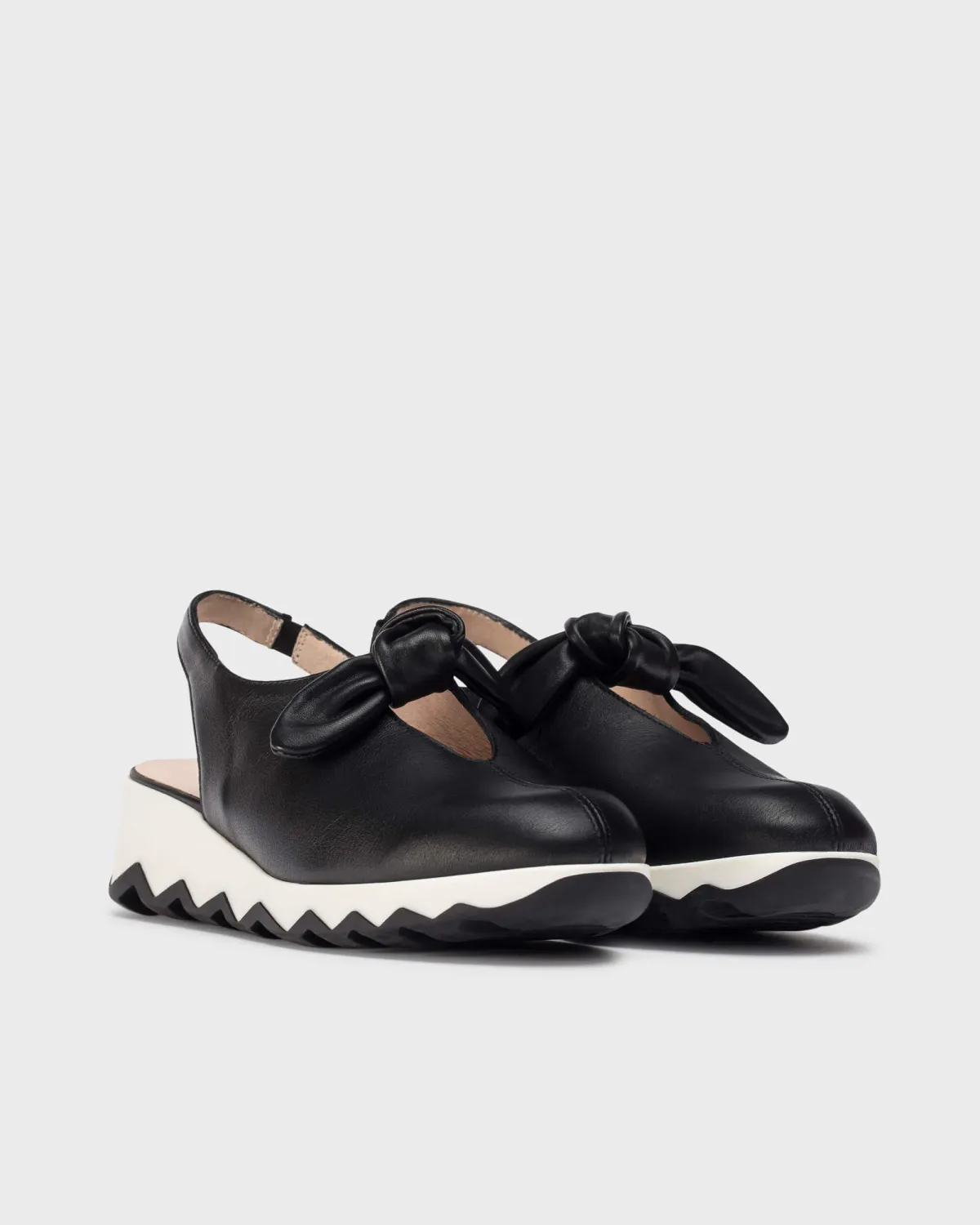 C-7602  Black
