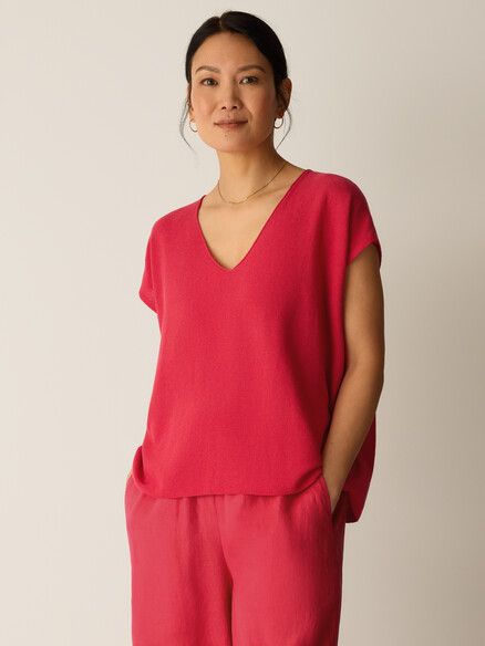 W5956M Organic Linen Cotton V-Neck Top