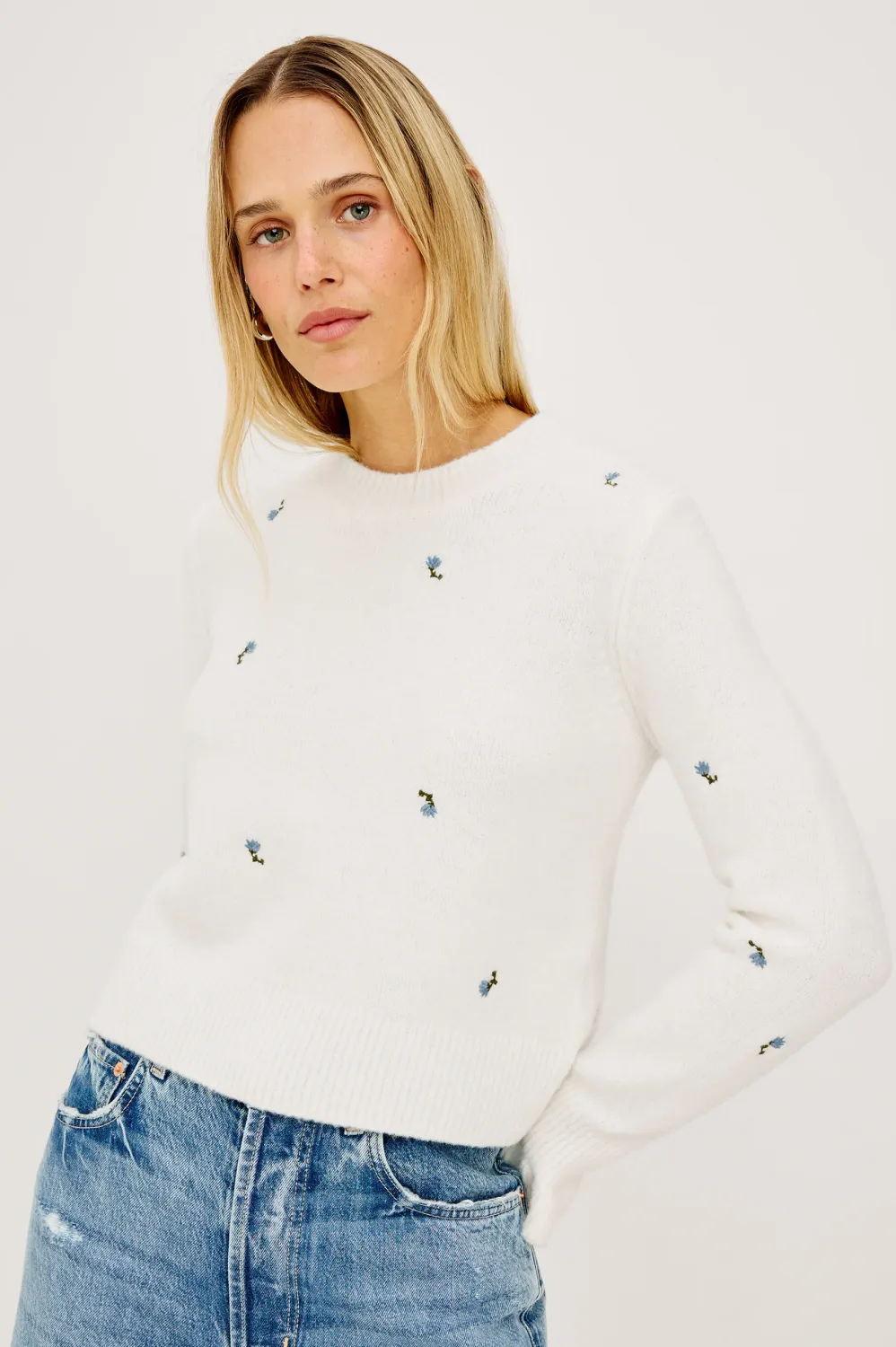 861B-381E BETTIE SWEATER