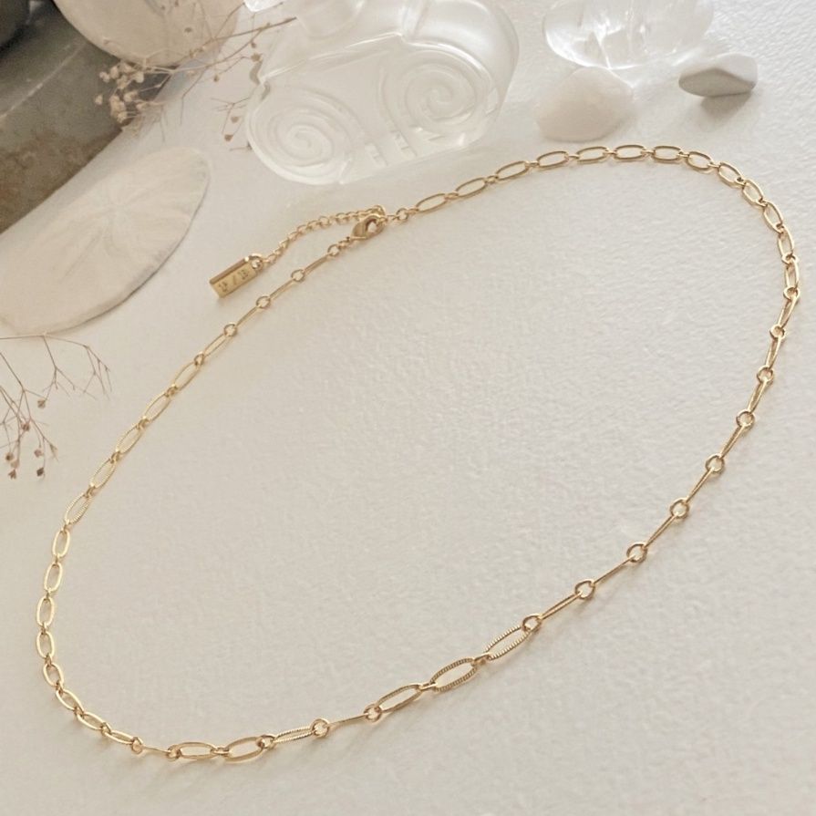 Pika &amp; Bear “Donostia” Textured Paperclip Chain Necklace In Gold (17”)