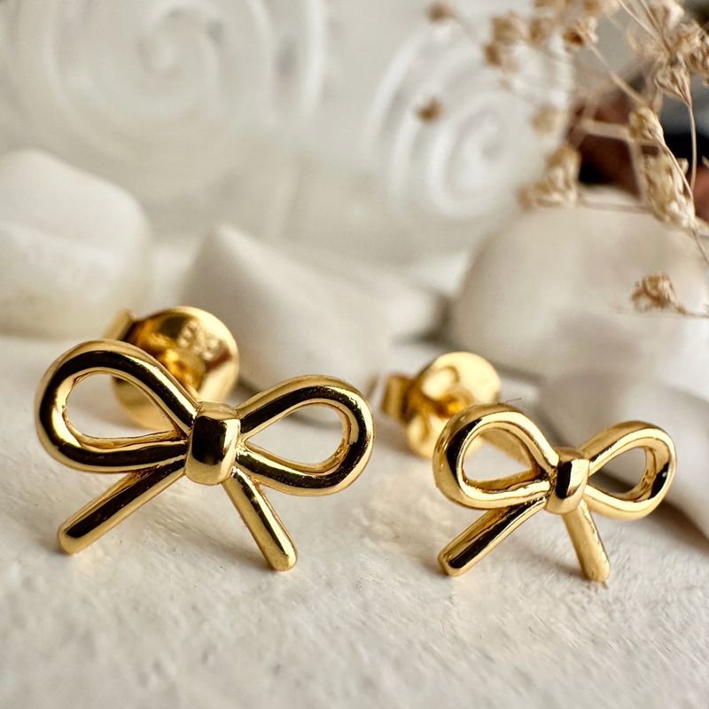 Pika &amp; Bear ‘Zooey’ Bow Stud Earrings in Gold