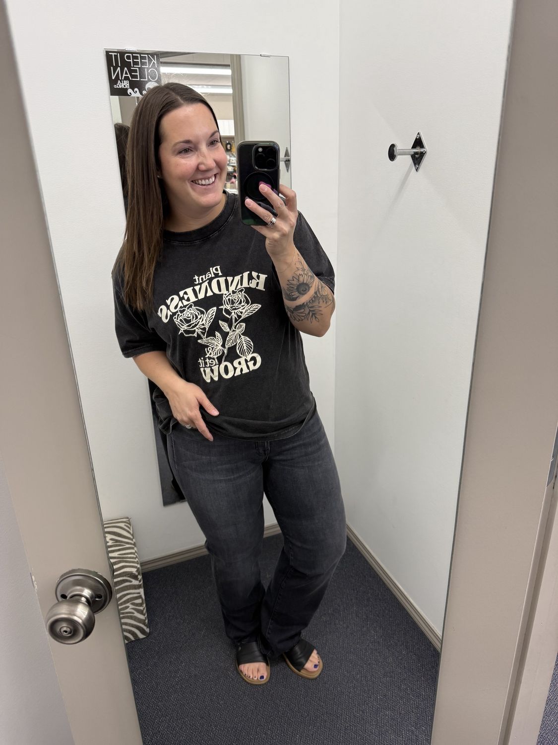 Brunette the Label kindness oversized tee/acid black