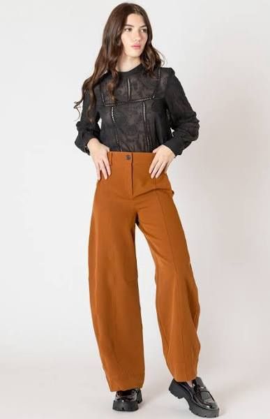Black Tape/Barrel Leg Trouser/Caramel