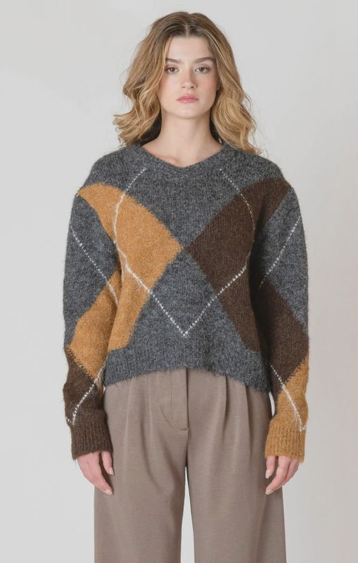 Room 34/Ladies V-neck Patterned Sweater/neutral argyle