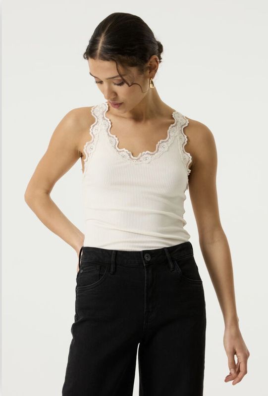 Garcia / Ribbed Tank with Lace / Ecru