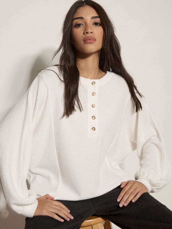 Apricot / Soft Button Front Sleeve Top / Cream
