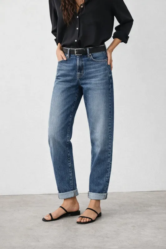 Fidelity/Muse Relaxed Tapered Jeans/Bentley
