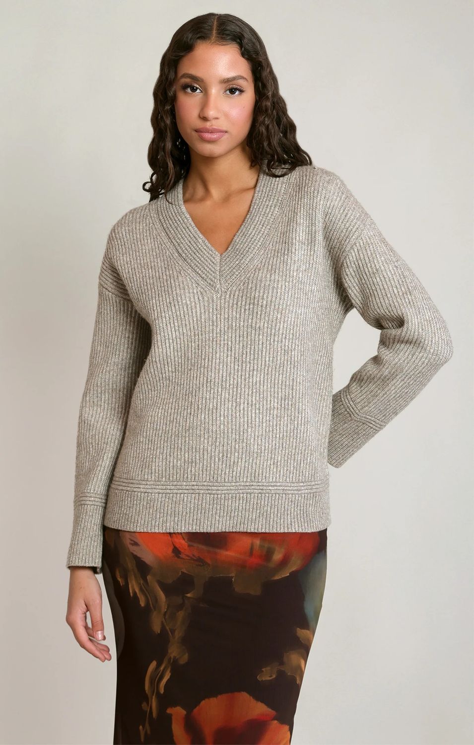 Dex / V-Neck Sweater Top / Oatmeal Grey Heather