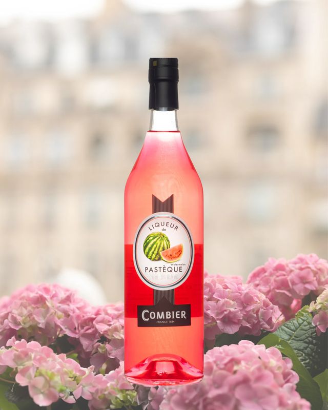 COMBIER LIQUEUR DE PASTEQUE WATERMELON 750ML 20% ABV