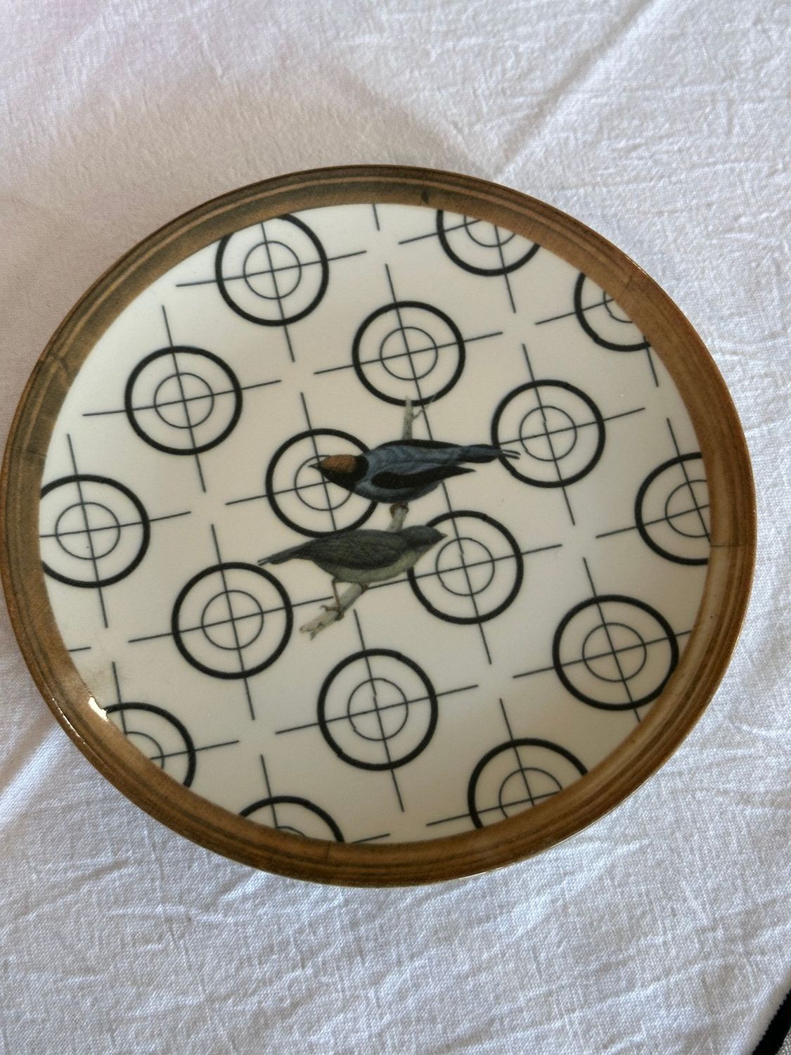 2 ASSIETTES  EN PORCELAINE "LES OISEAUX"