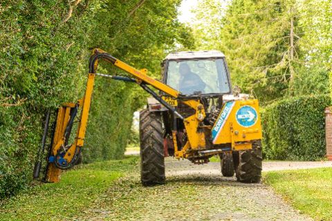 Hedge Cutter Flail Risk Assessment and Safe Operating Procedure