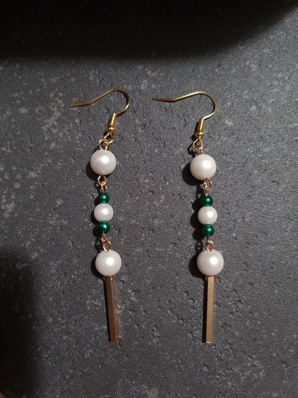 Elegance in Pearls - Goudkleurig met groen
