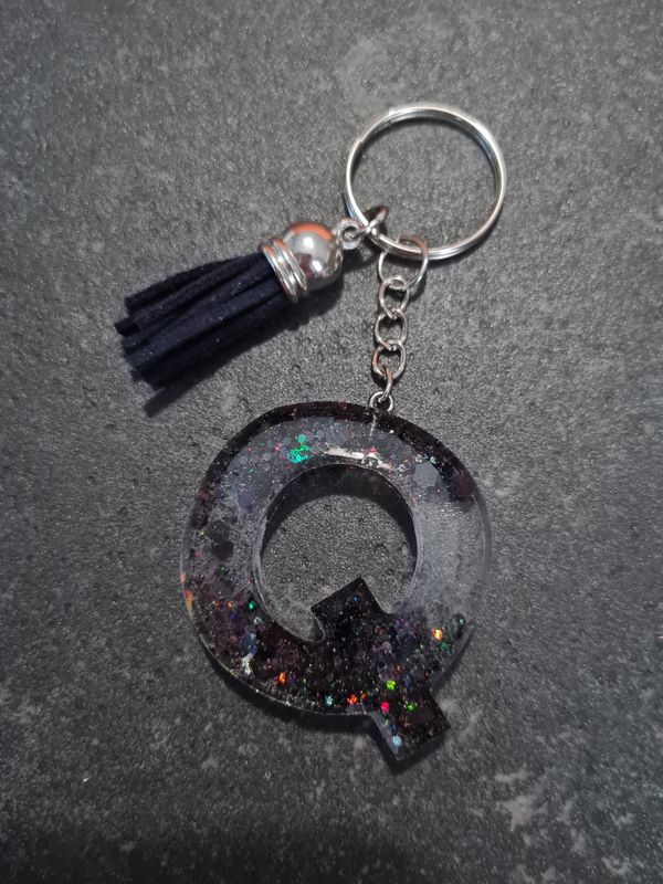 Q Black Glitter