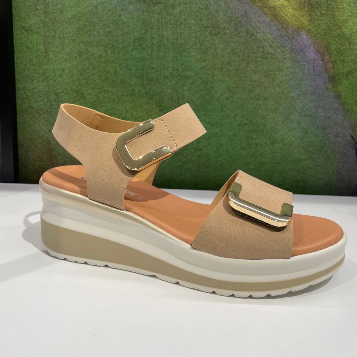 Valleverde VGI350AF sandalo con zeppa beige camel doppia regolazione