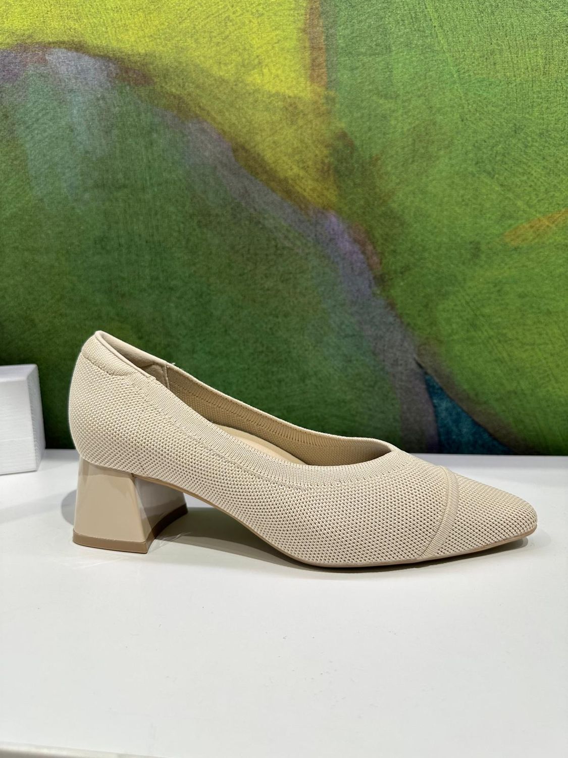 Decoltèe in tessuto knit beige  elasticizzata tacco a blocchetto
