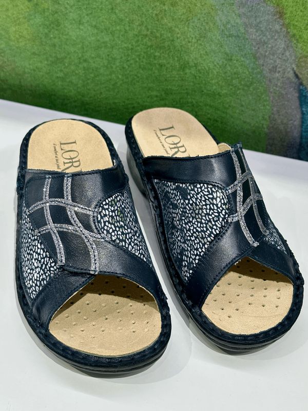 LOREN M3142  ciabatta per donna aperta blu elisticizzata soletta estraibile regolabile scalzato
