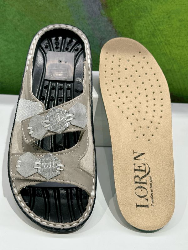 LOREN M3218  ciabatta per donna aperta grigia elisticizzata soletta estraibile regolabile scalzato