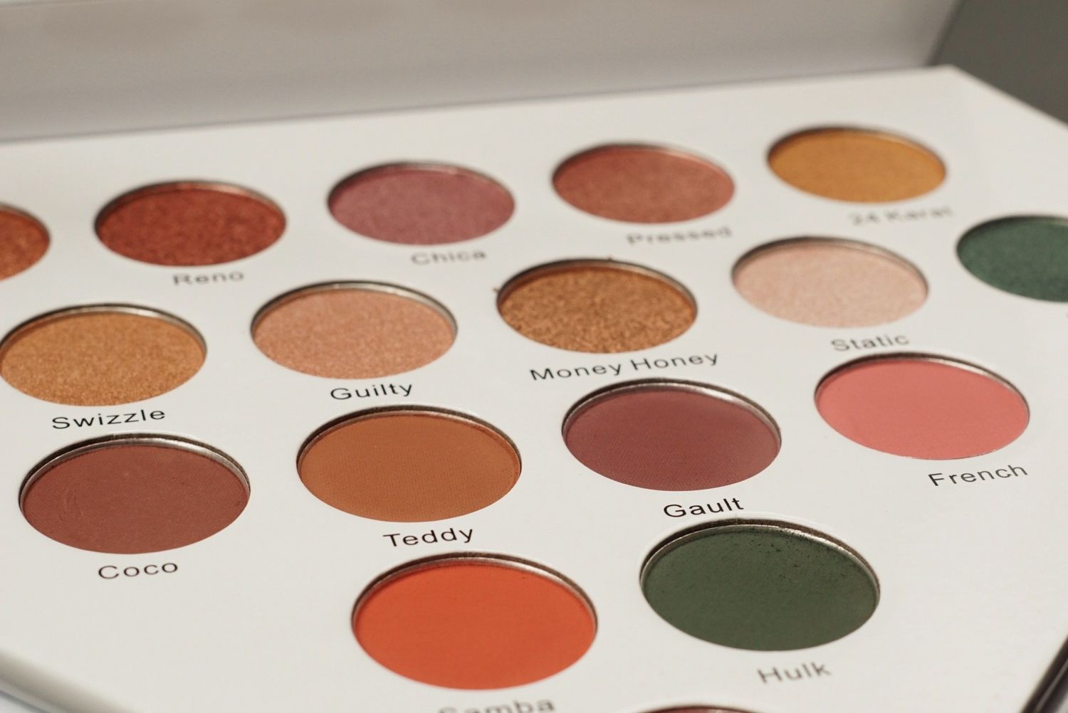 (SALE) Elite Eyeshadow Palette
