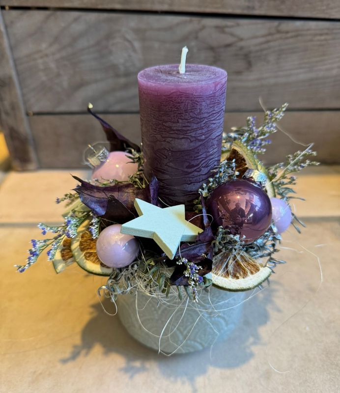 Adventsgesteck "Pflaume trifft Minze" Medium