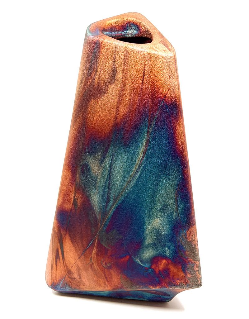 RA-005 TRIANGLE VASE