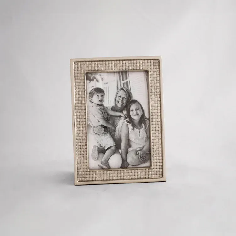 Sierra Modern Tiffany Frame 4x6