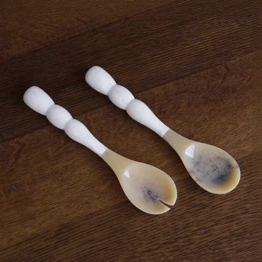 Vida Resin Salad Servers White