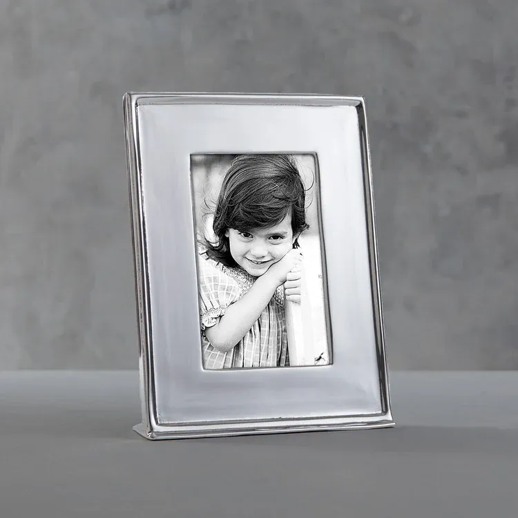 Encanto Jason 4x6 Cream Frame main image 0