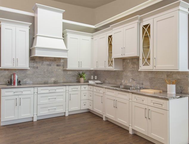 Shaker White Sample Cabinet Listing