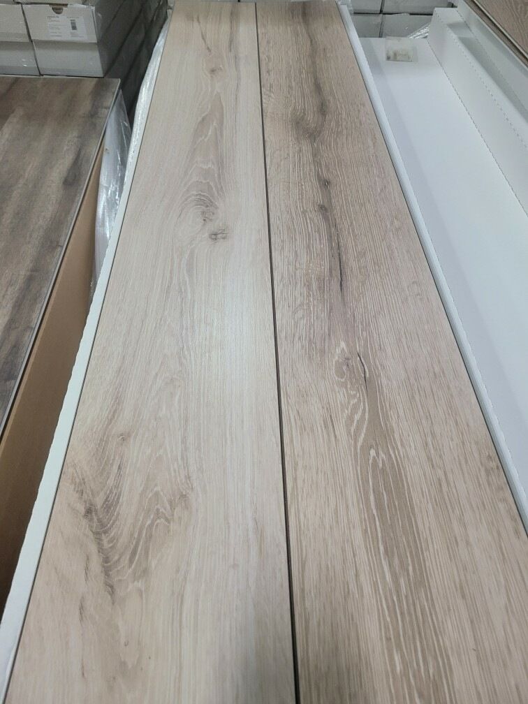 D5270 Laney Vinyl Plank Flooring 25.87sqft