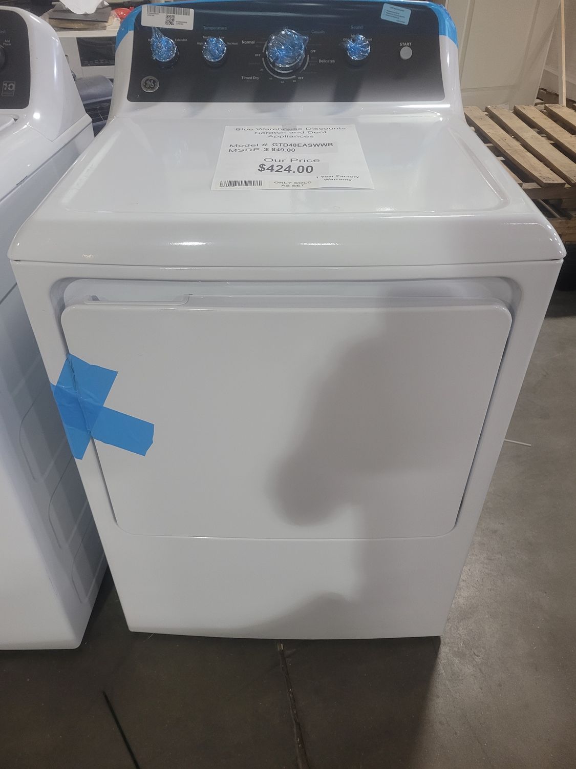 Scratch &amp; Dent GE Electric Dryer GTD48EASWWB