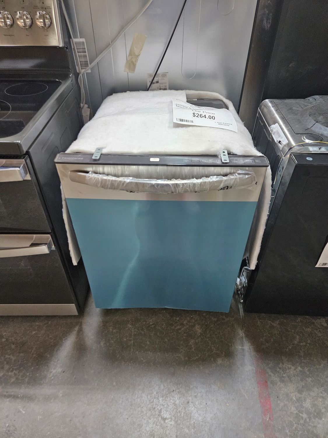 Scratch &amp; Dent Frigidaire Dishwasher FDPH4316AS
