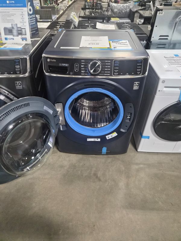 Scratch &amp; Dent GE 5.3 cu. ft. Front Load Washer PFW870SPVRS