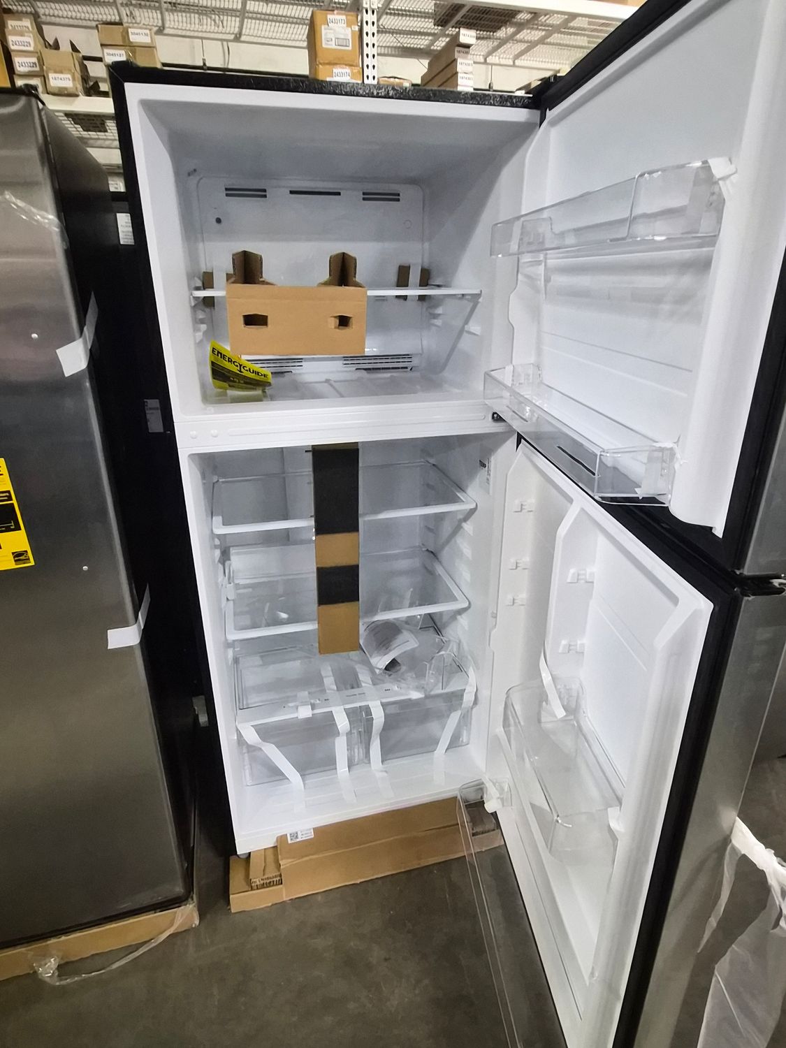 30 Day - Scratch &amp; Dent Vissani Top Freezer Refrigerator MDTF18SSR5