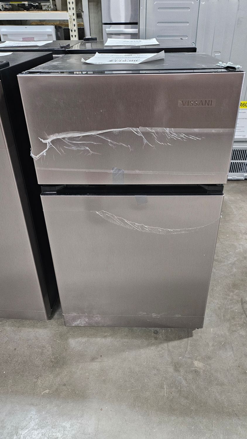 30 Day - Scratch &amp; Dent HVDR31GSE Mini Refrigerator
