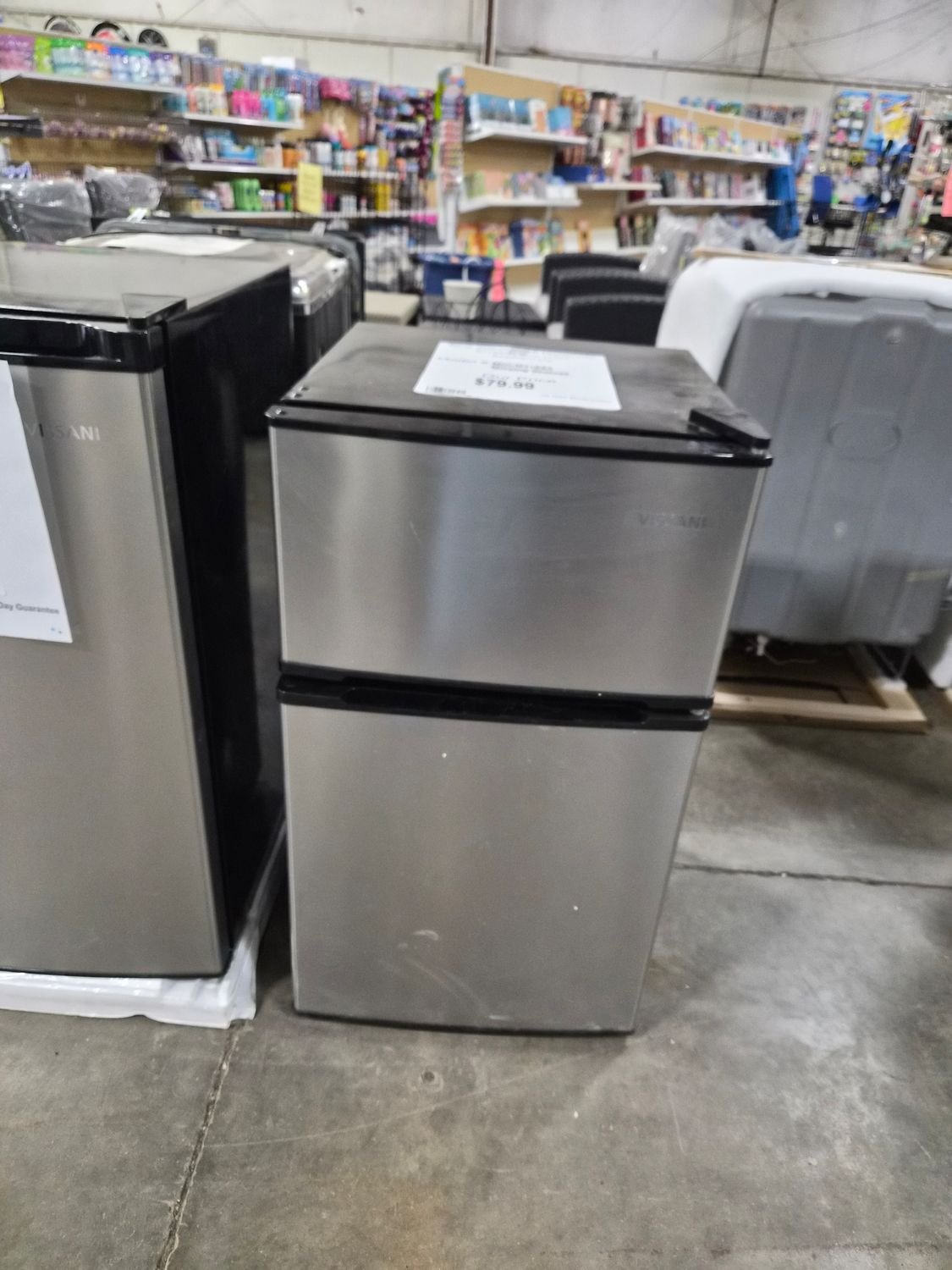 30 Day Scratch &amp; Dent Vissani 3.2cuft Mini Fridge Freezer