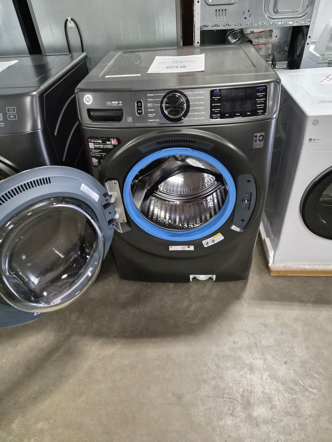 Scratch &amp; Dent GE Front Load Washer GFW655SPVDS
