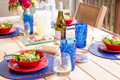 Dining &amp; Entertaining