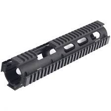UTG-AR-15 QUAD RAIL-DROP IN HANDGUARD-CARBINE LENGTH