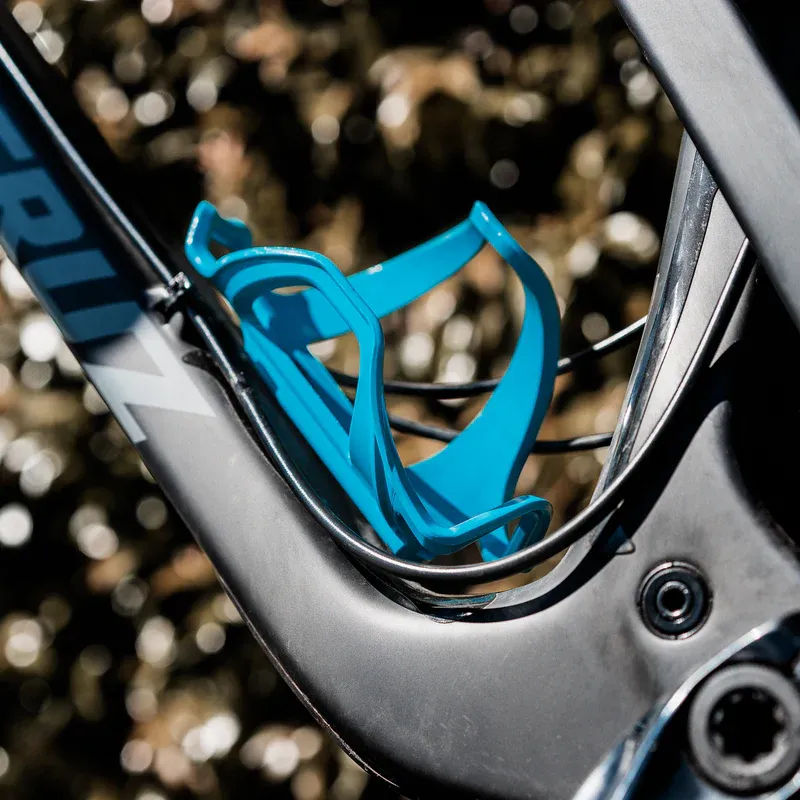 LEZYNE Flow Side Load Bottle Cage Composite Left Loading