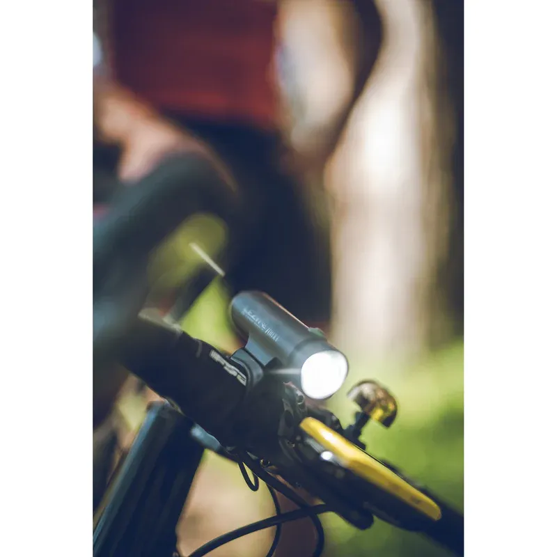LEZYNE Classic Drive 700XL Light Front