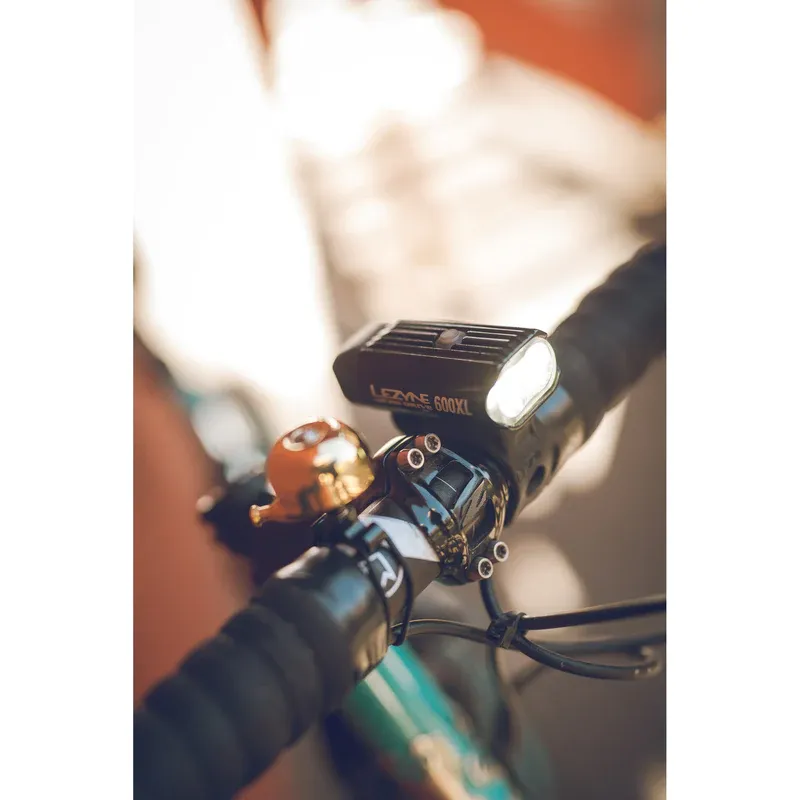 LEZYNE Micro Drive 600XL Light Front
