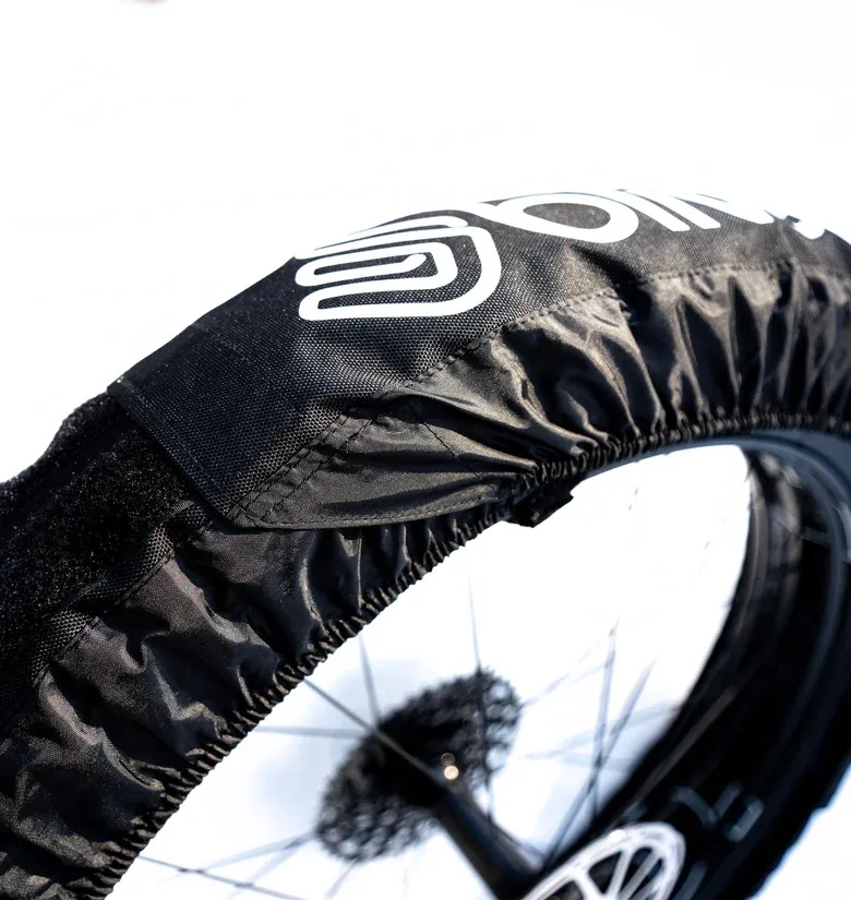 BLIVET TINDR TIRE COVER SET